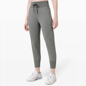 Lululemon Metro Miles Joggers
